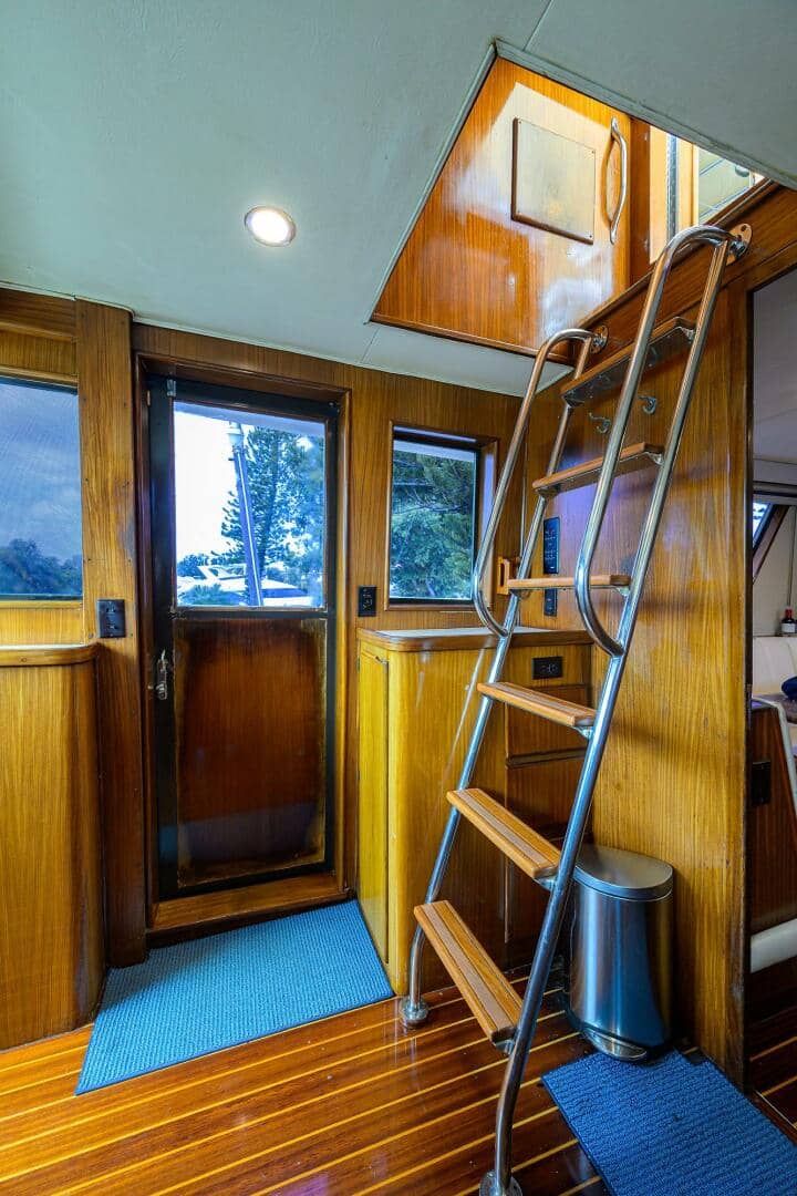 1991 Hatteras 78 Cockpit Motor Yacht "FOREVER YOUNG" photo 32