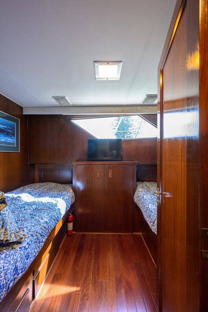 1991 Hatteras 78 Cockpit Motor Yacht "FOREVER YOUNG" photo 29