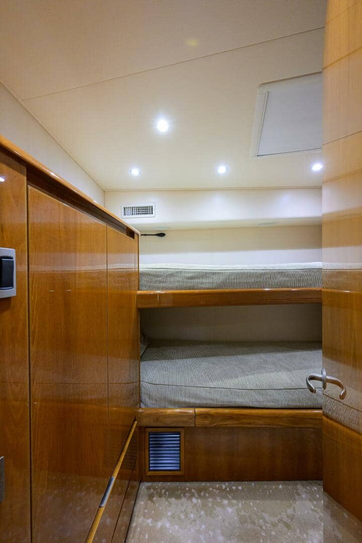 2014 Viking 76 Enclosed Bridge "OSH-IT" photo 39