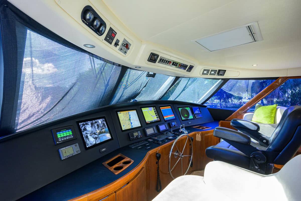 2014 Viking 76 Enclosed Bridge "OSH-IT" photo 50
