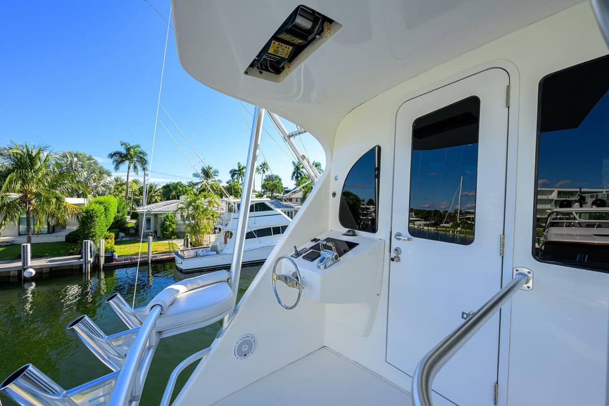 2014 Viking 76 Enclosed Bridge "OSH-IT" photo 53
