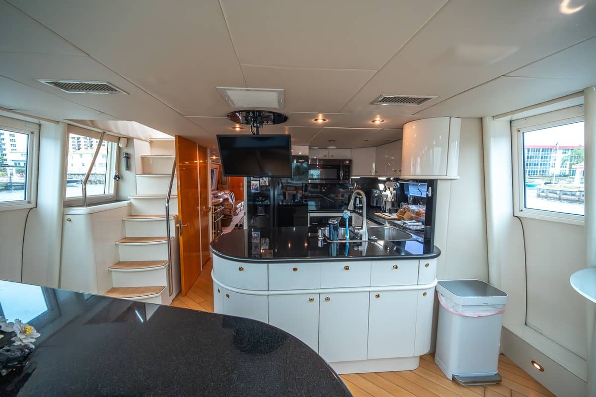 2000 Lazzara Yachts 76 Skylounge "Dare to Dream" photo 49