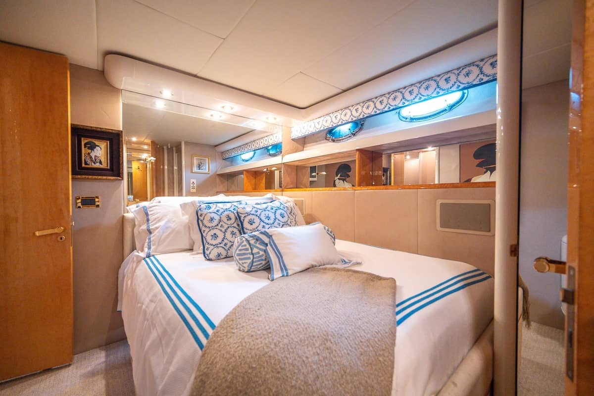 2000 Lazzara Yachts 76 Skylounge "Dare to Dream" photo 35