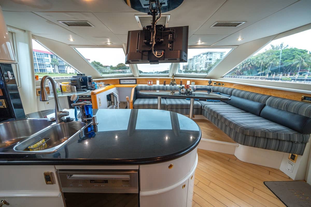 2000 Lazzara Yachts 76 Skylounge "Dare to Dream" photo 43