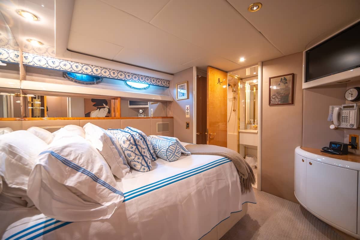 2000 Lazzara Yachts 76 Skylounge "Dare to Dream" photo 33
