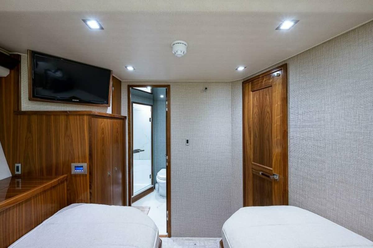 2017 Viking 75 Motoryacht "MIRAGE" photo 37