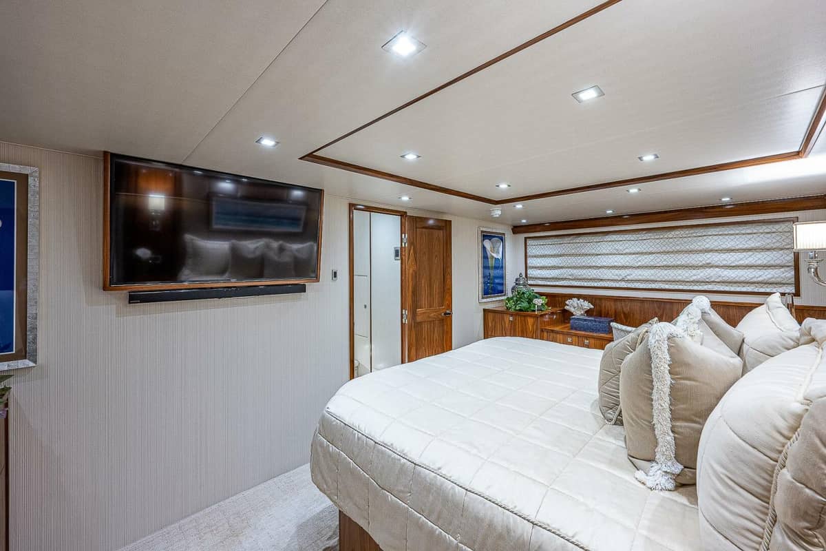 2017 Viking 75 Motoryacht "MIRAGE" photo 15