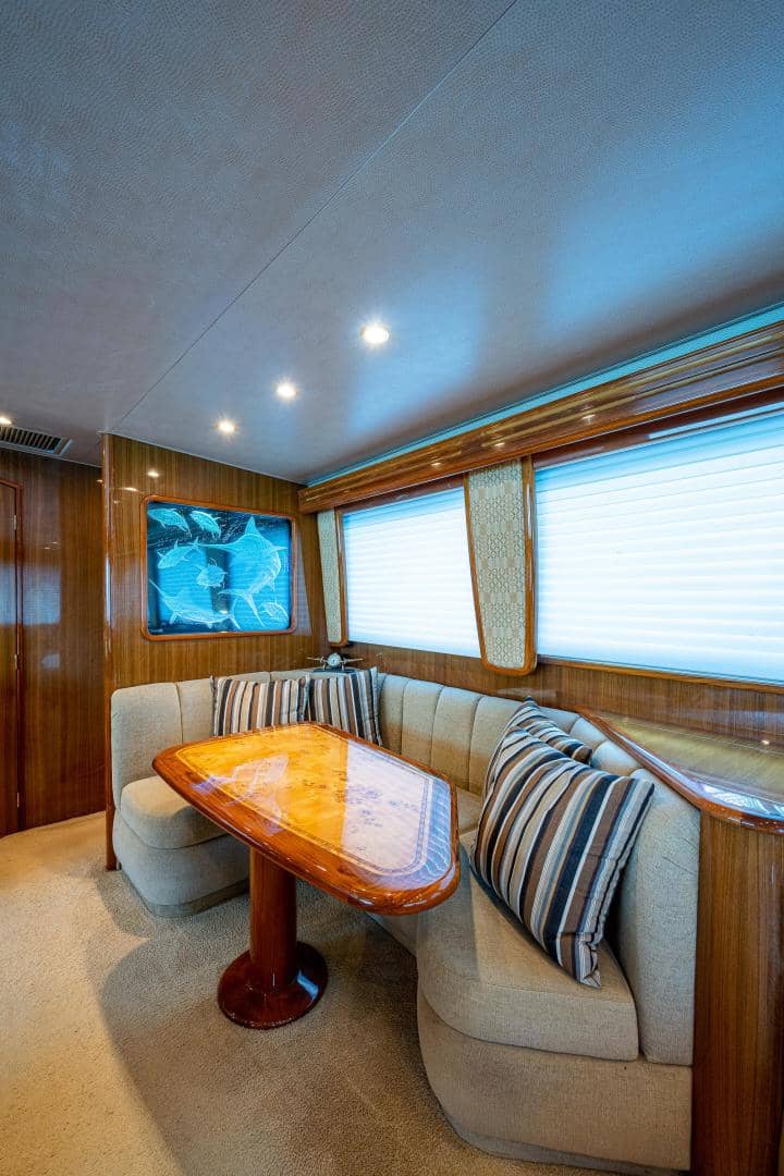 2005 Viking 74 Convertible "Reel Estate" photo 10