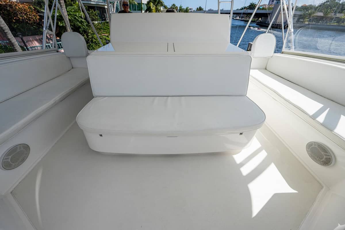 2005 Viking 74 Convertible "Reel Estate" photo 43