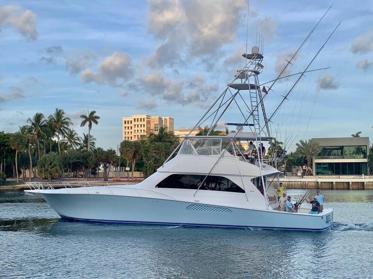 2005 Viking 74 Convertible "Reel Estate" photo