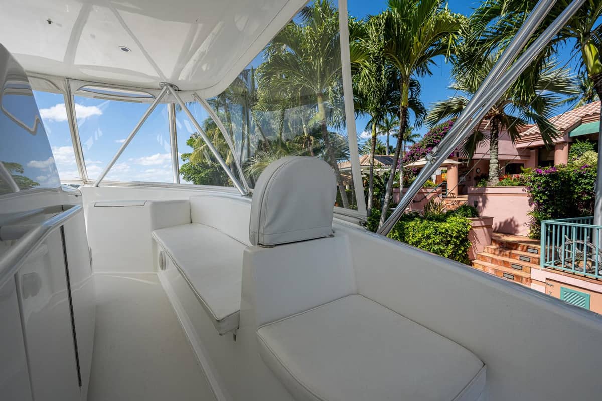 2005 Viking 74 Convertible "Reel Estate" photo 41