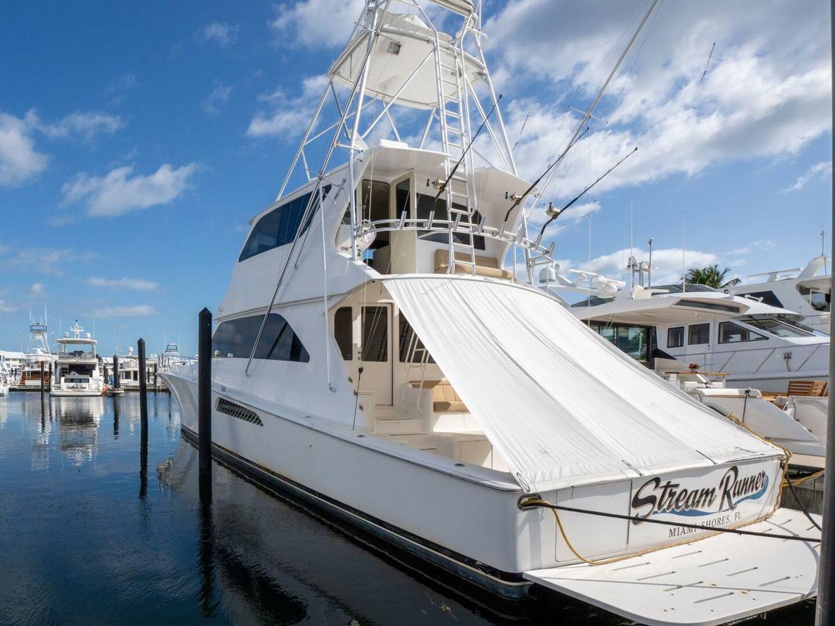 2005 Viking 74 Enclosed Bridge "STREAM RUNNER" photo 2