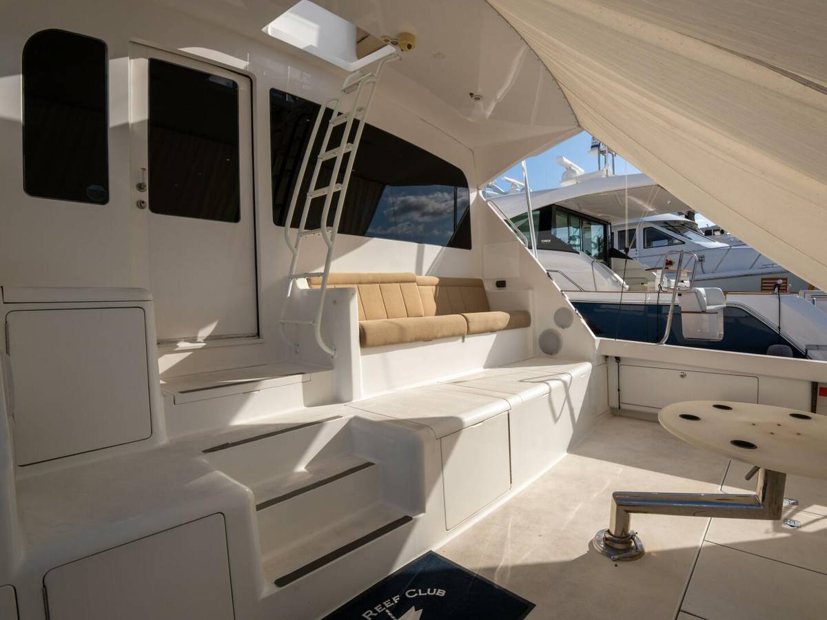 2005 Viking 74 Enclosed Bridge "STREAM RUNNER" photo 9