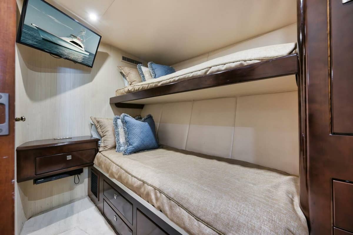2005 Ocean 73 Super Sport "UNCONQUERED" photo 15