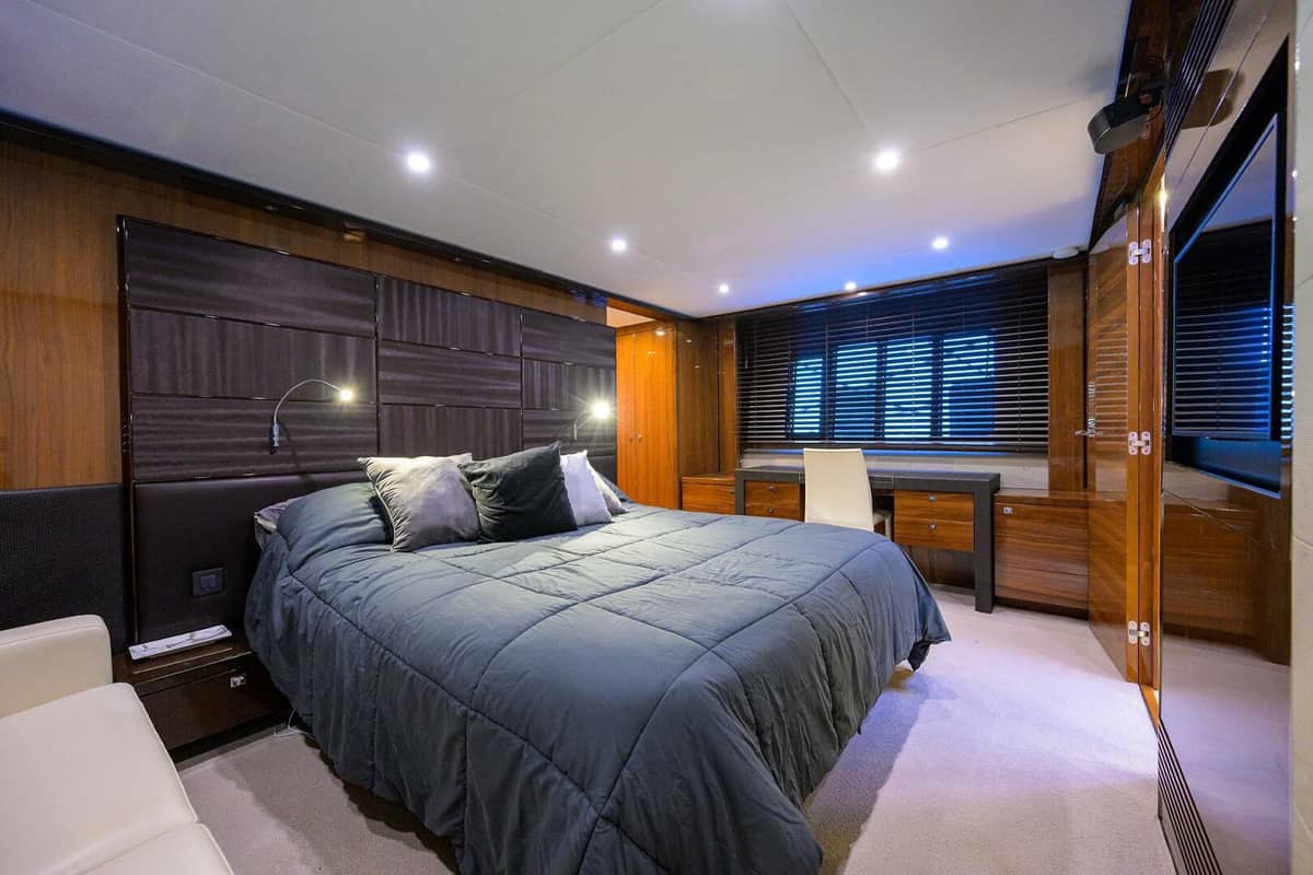 2013 Princess V72 Express Yacht "POLICY LIMITS" photo 47