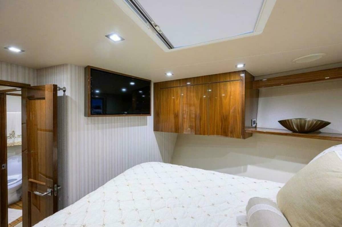 2020 Viking 72 Convertible "Knot Again" photo 18