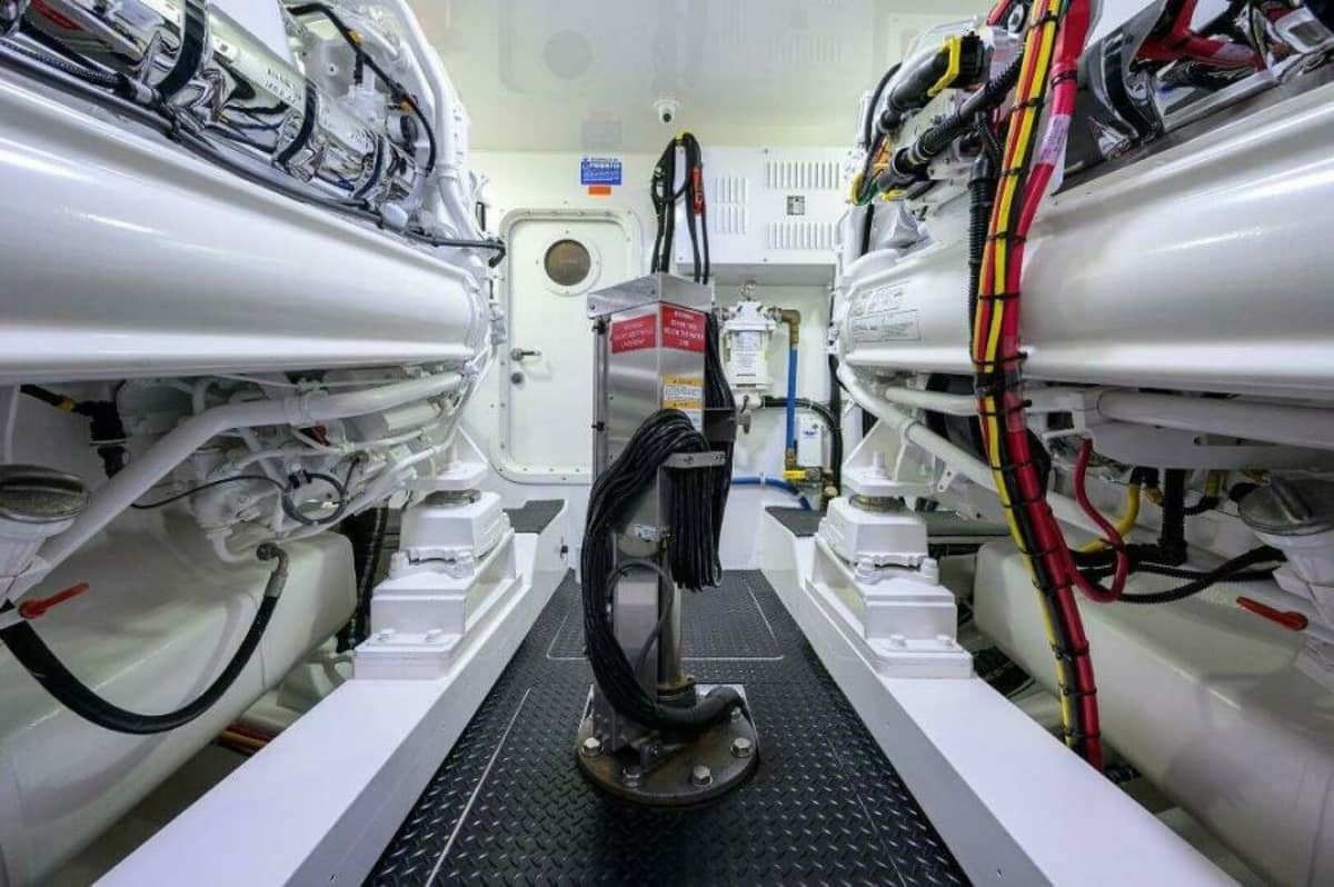 2020 Viking 72 Convertible "Knot Again" photo 43