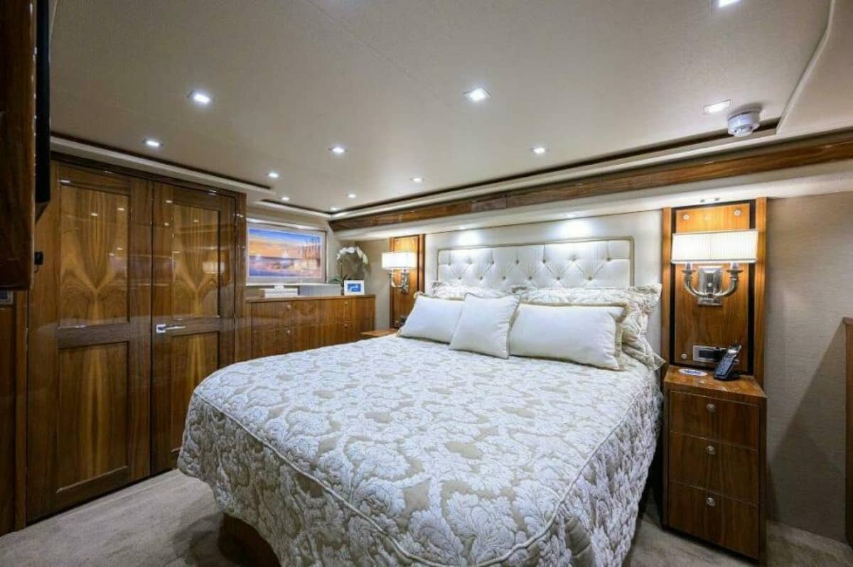 2020 Viking 72 Convertible "Knot Again" photo 15