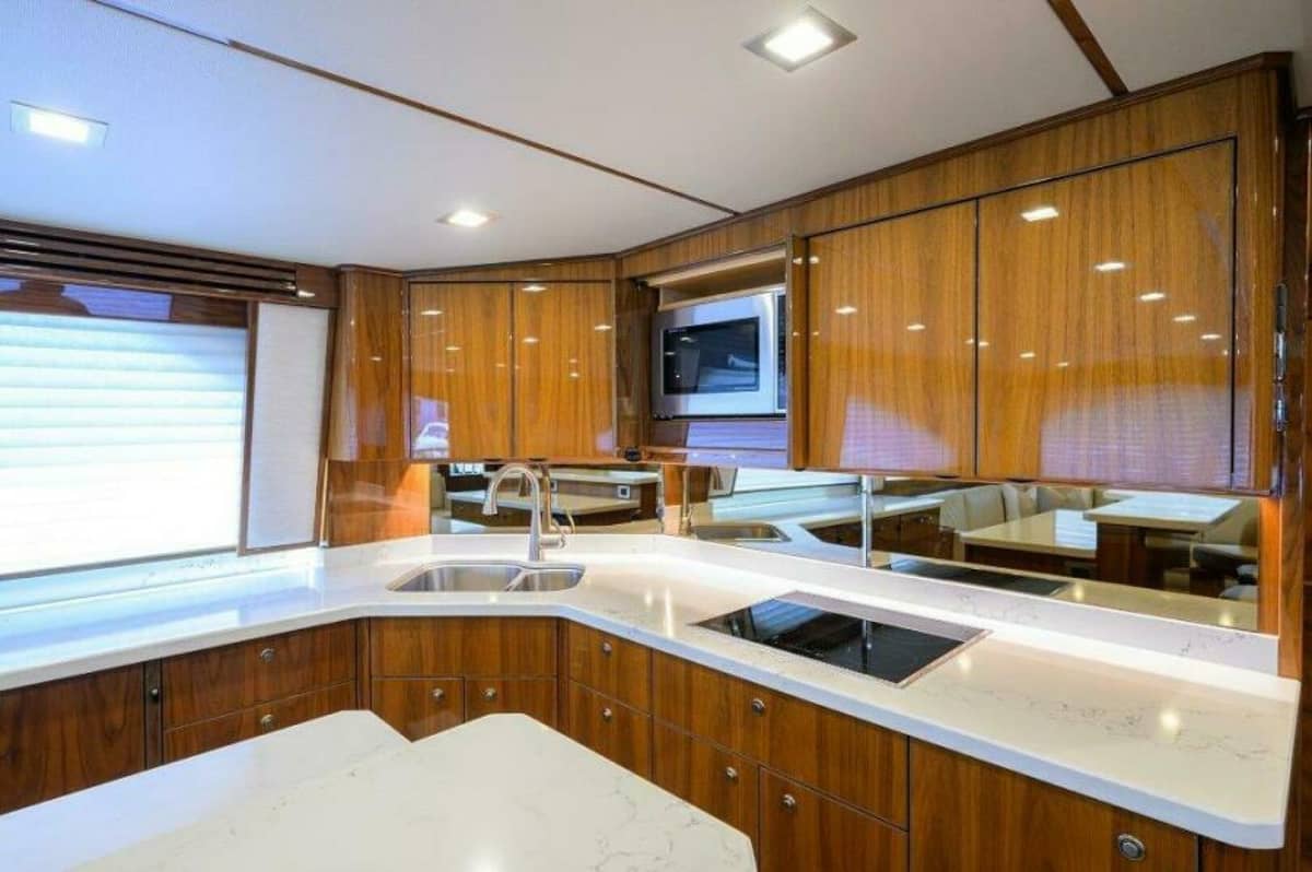 2020 Viking 72 Convertible "Knot Again" photo 10