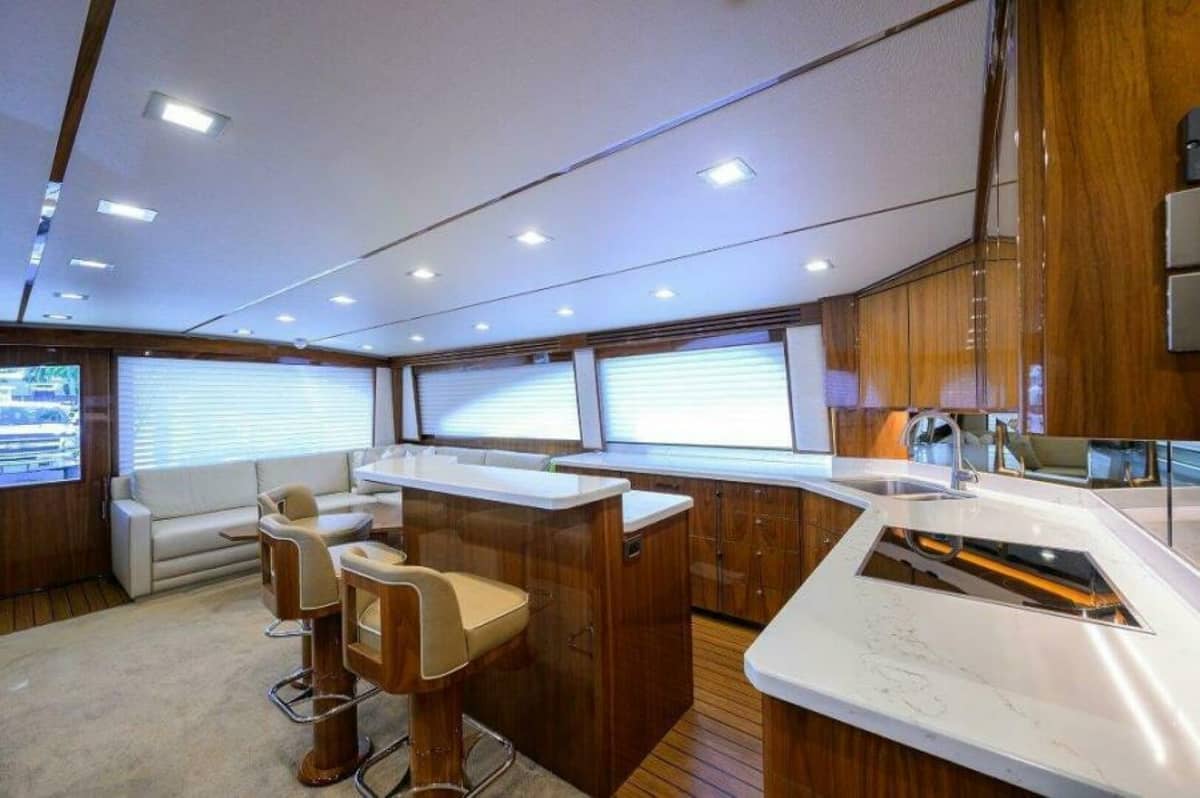 2020 Viking 72 Convertible "Knot Again" photo 9