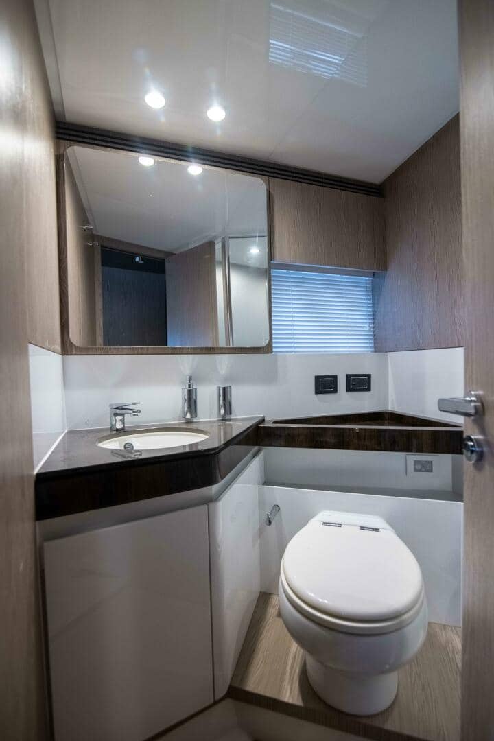 2019 Azimut S7 "Triple Play" photo 36