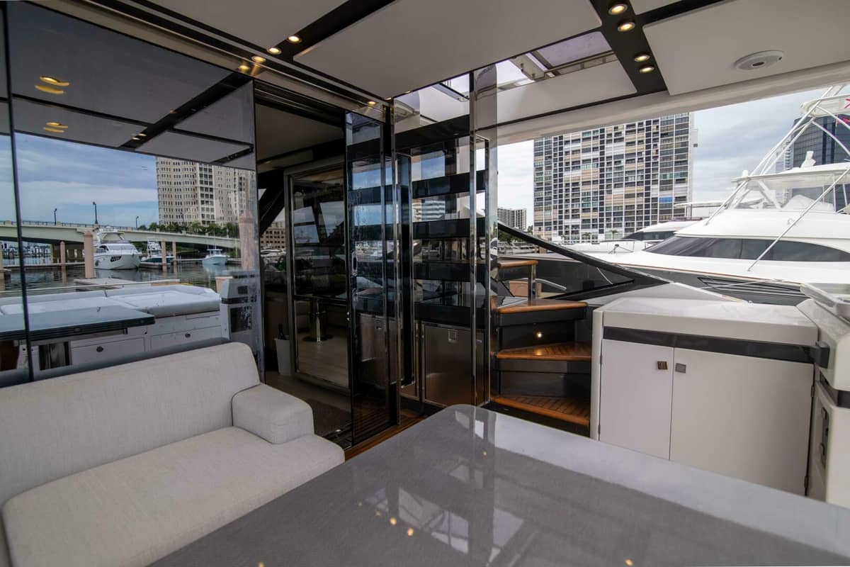 2019 Azimut S7 "Triple Play" photo 9