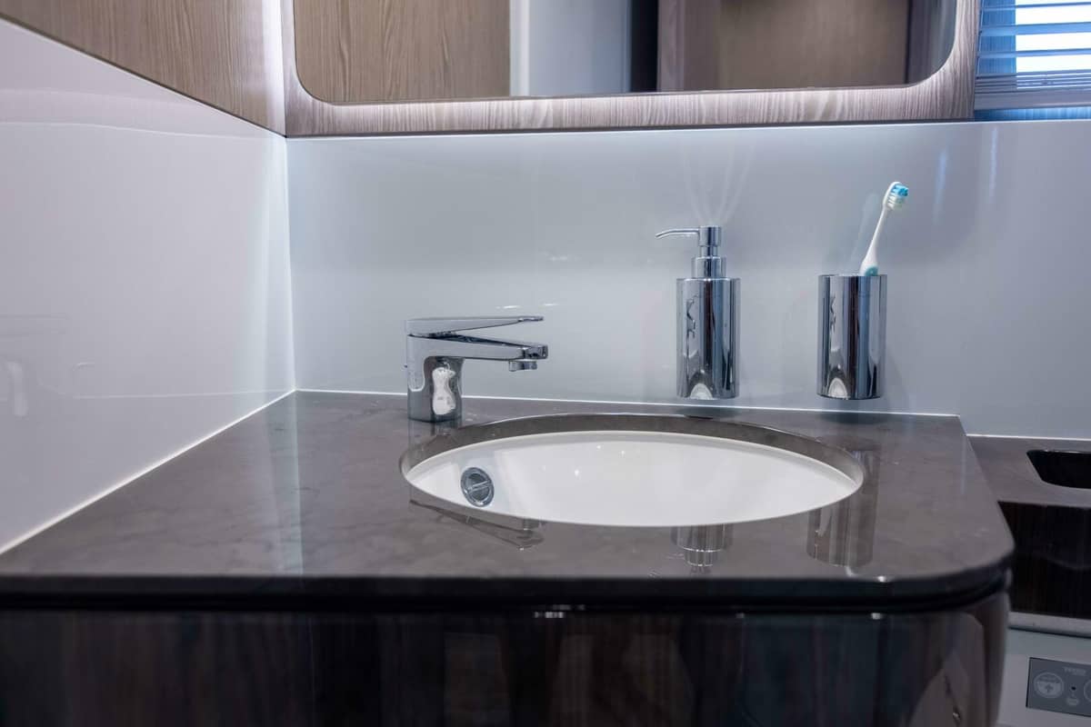 2019 Azimut S7 "Triple Play" photo 40