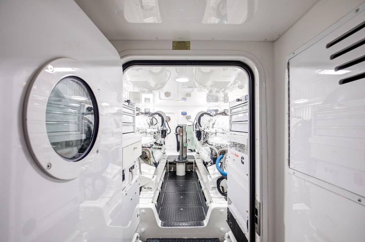2015 Viking 70 Convertible "Pipe Dreamer" photo 29