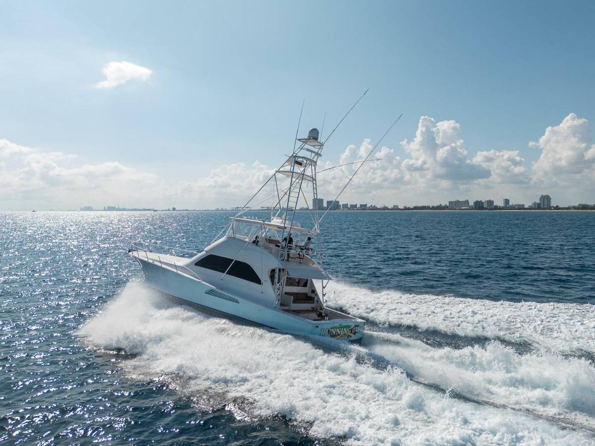 2006 Viking 68 Convertible "RUNNING OVER" photo 17