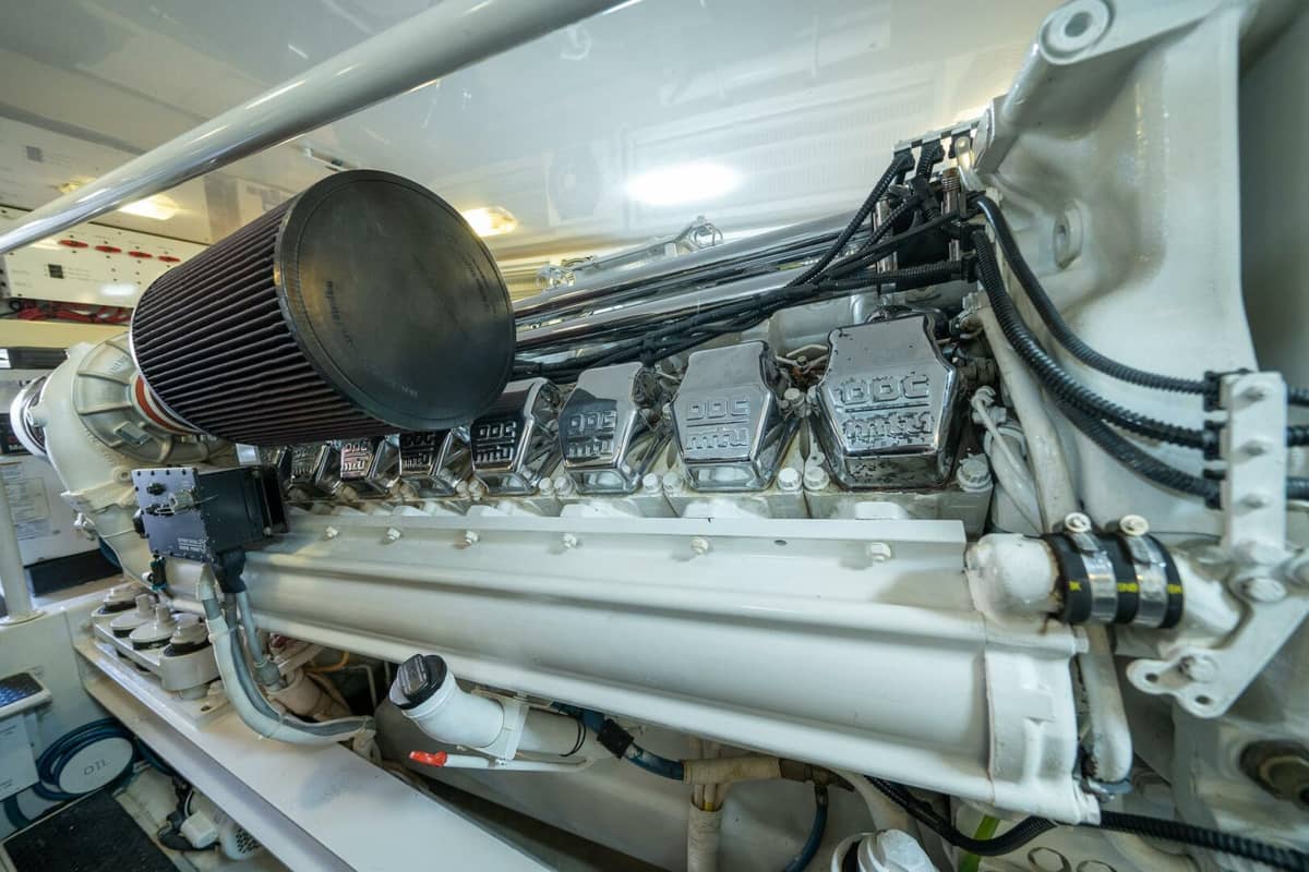 2006 Viking 68 Convertible "RUNNING OVER" photo 75