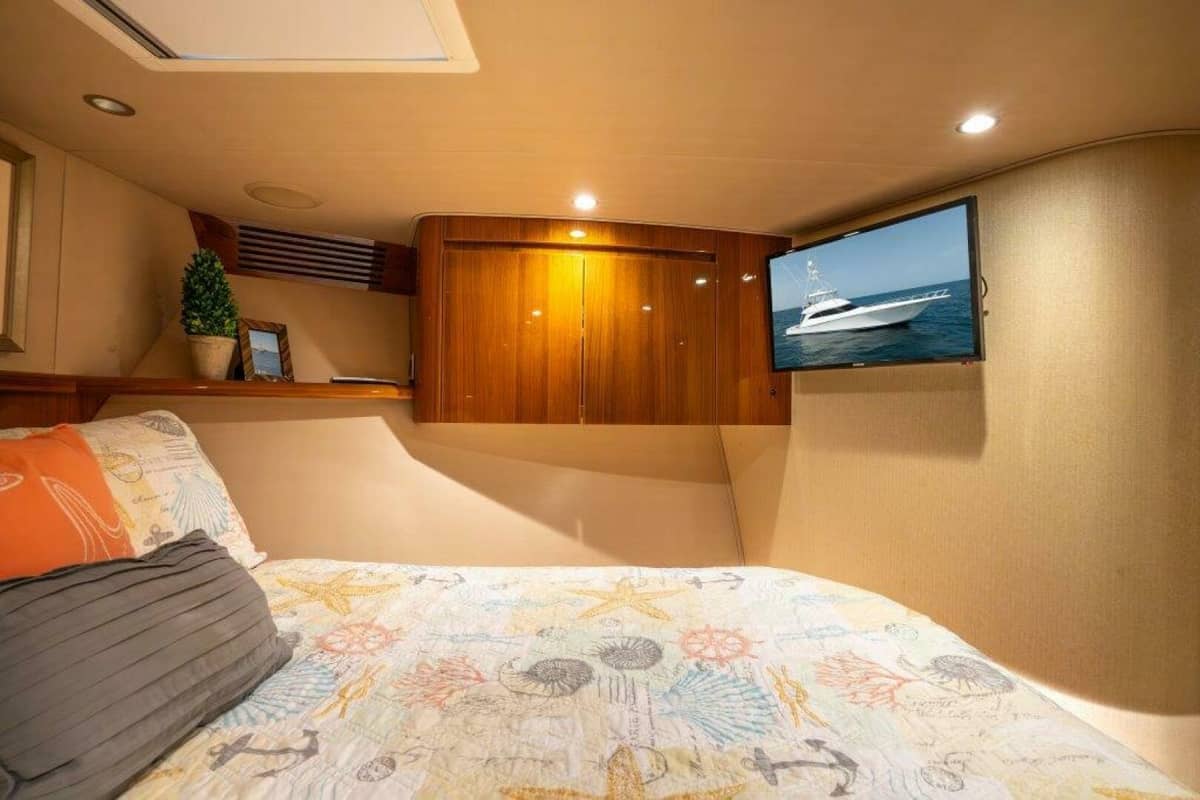 2015 Viking 66 Convertible "No Collars" photo 8