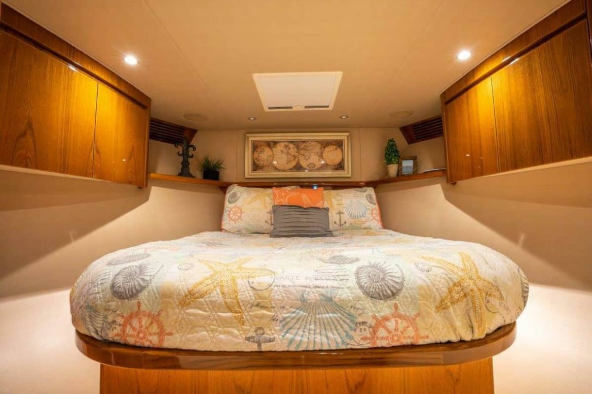 2015 Viking 66 Convertible "No Collars" photo 7
