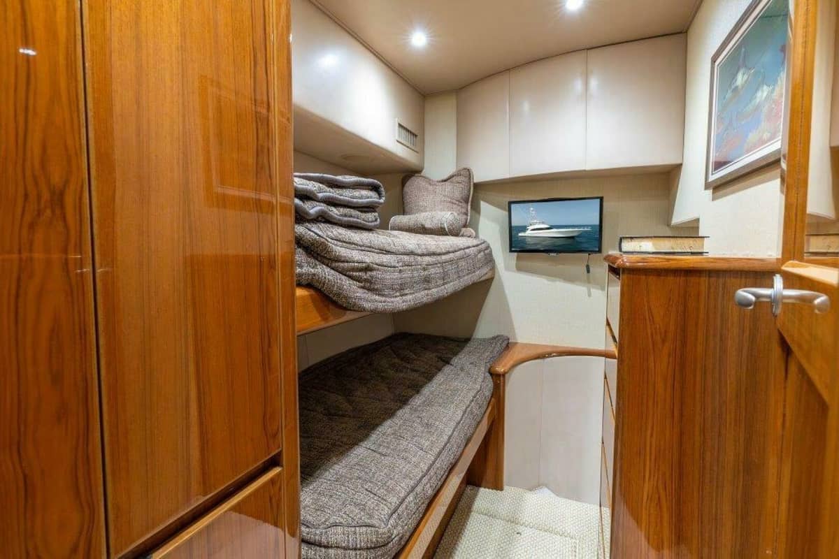 2015 Viking 66 Convertible "No Collars" photo 16