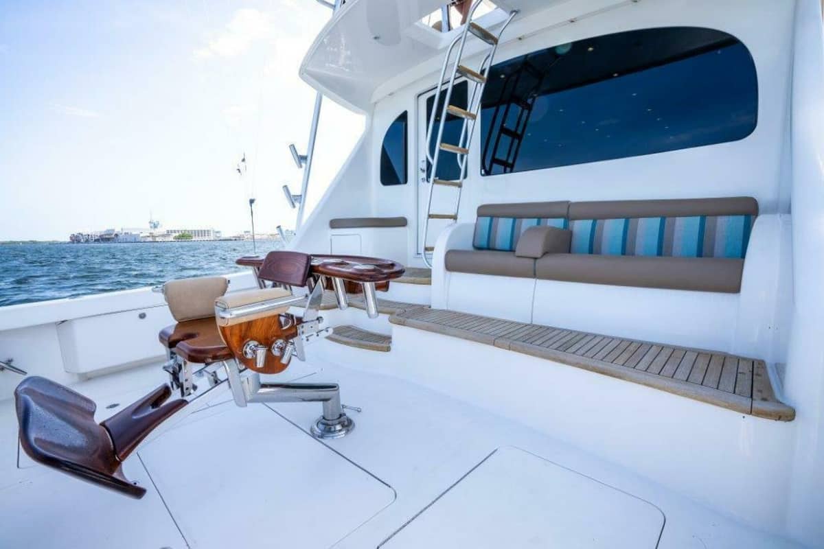 2015 Viking 66 Convertible "No Collars" photo 29