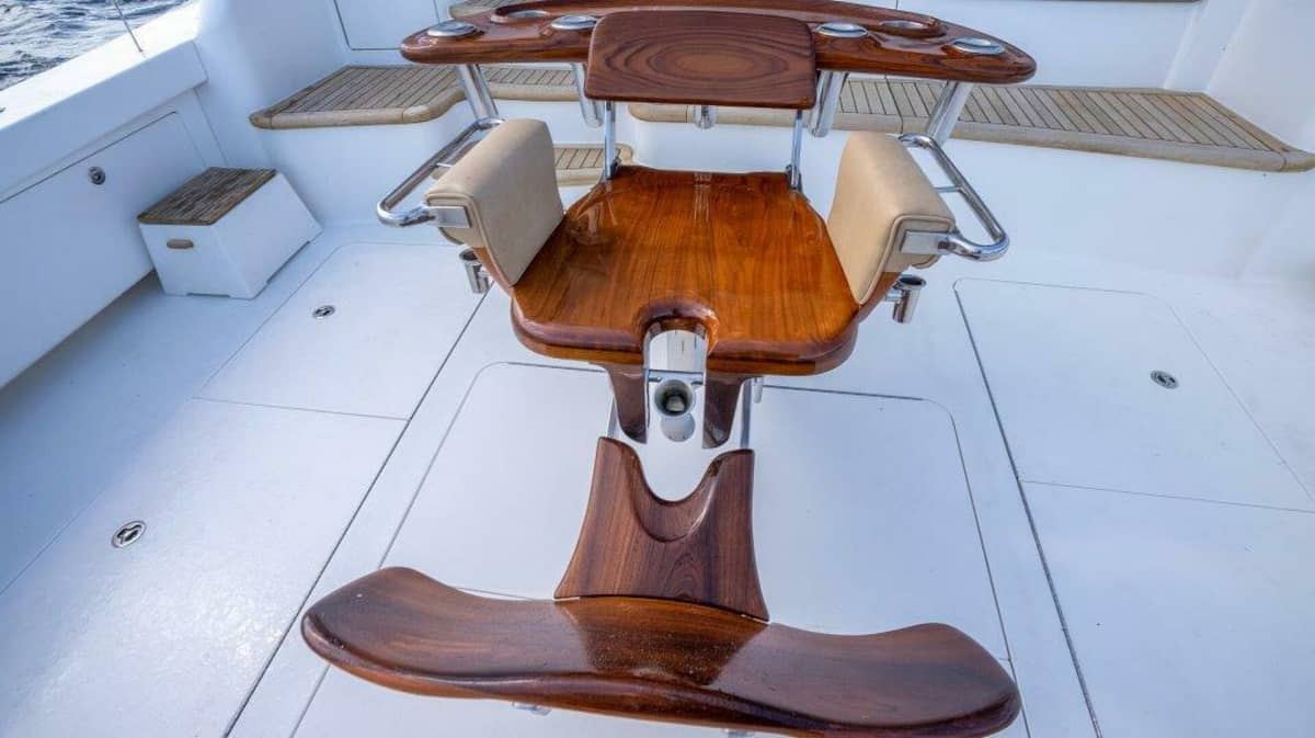 2015 Viking 66 Convertible "No Collars" photo 32