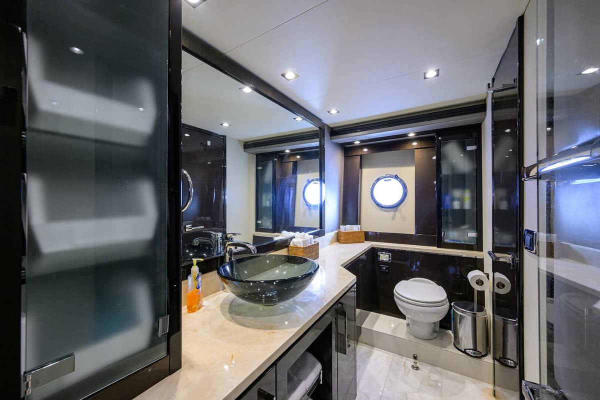 2016 Marquis 660 Sport Yacht "ANDIAMO" photo 11