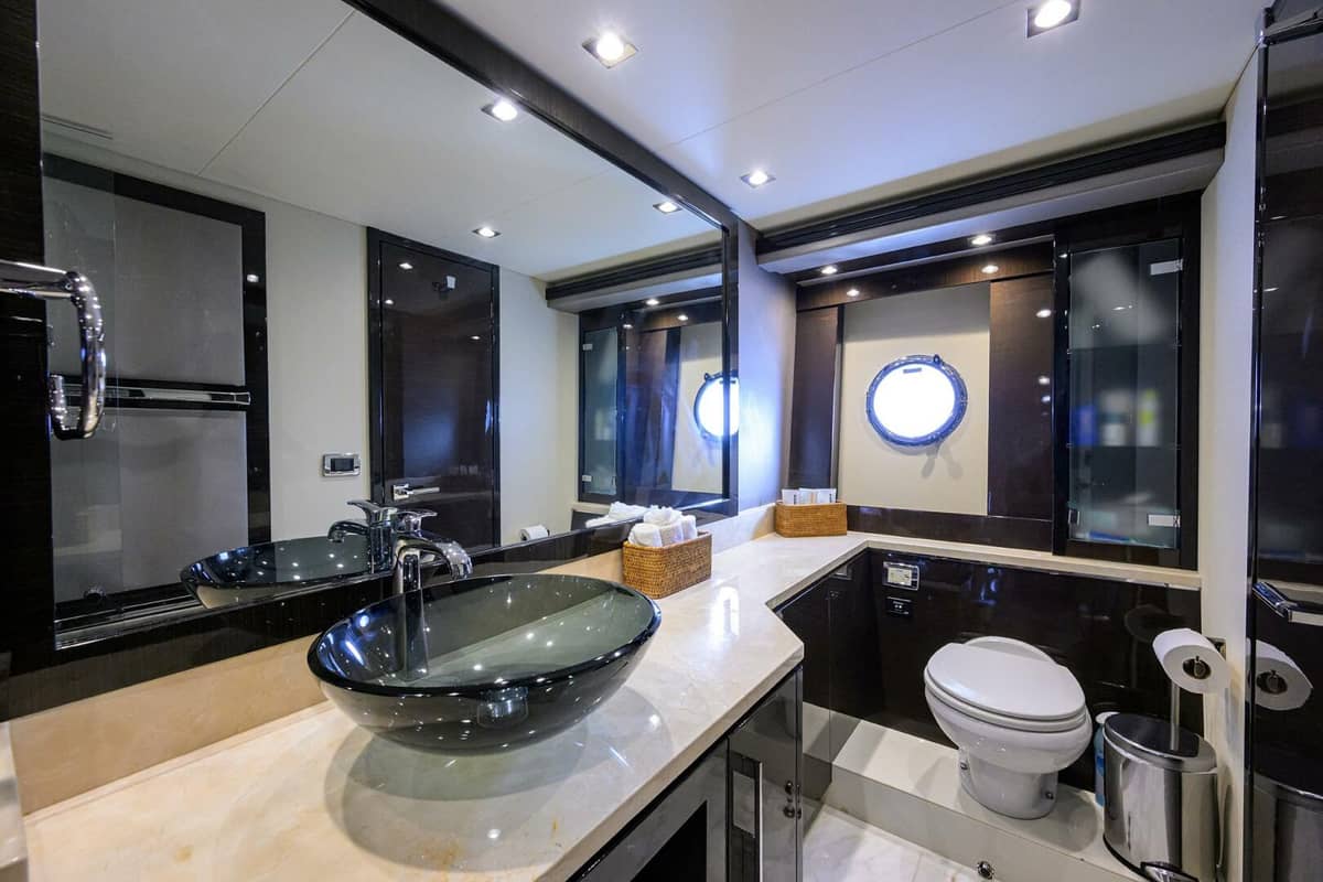2016 Marquis 660 Sport Yacht "ANDIAMO" photo 12