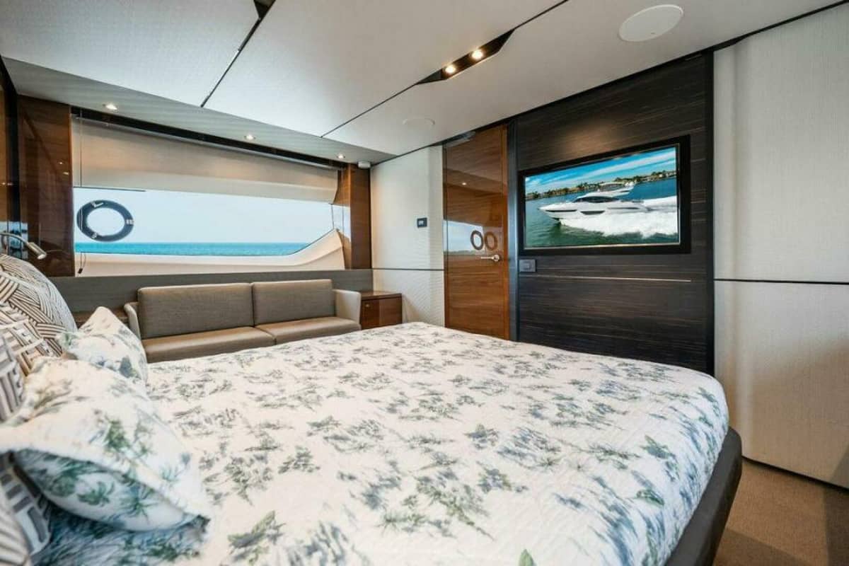 2016 Princess S65 photo 20