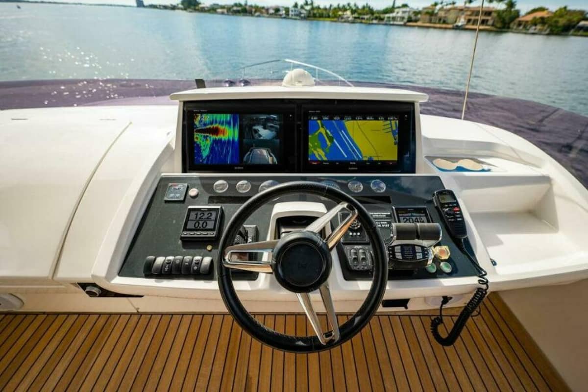 2016 Princess S65 photo 34