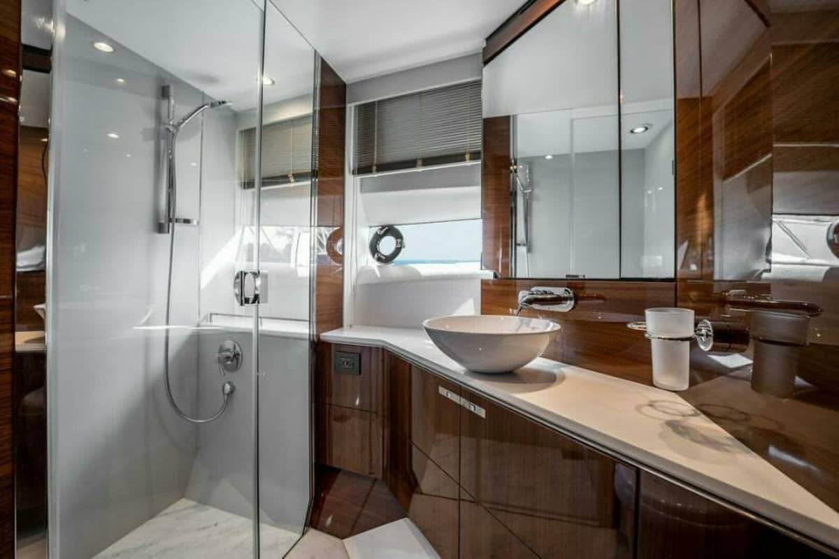 2016 Princess S65 photo 12