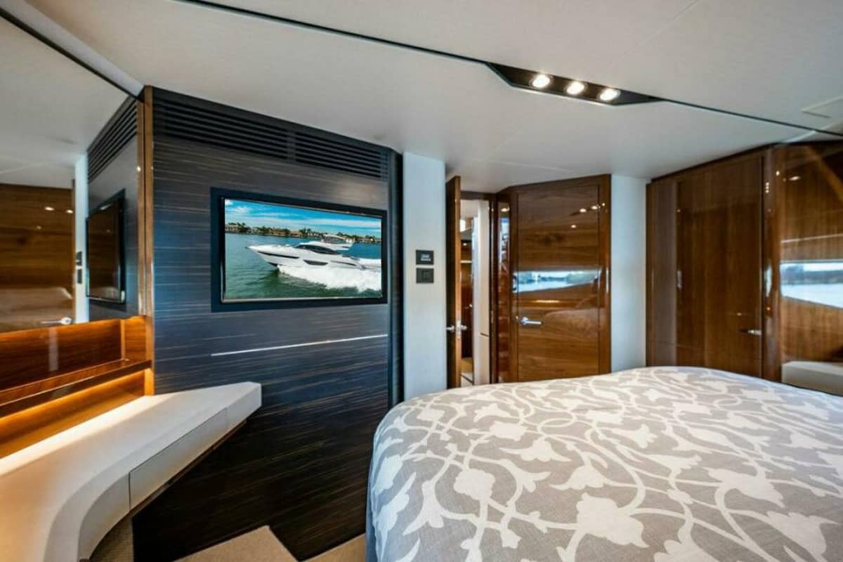 2016 Princess S65 photo 13