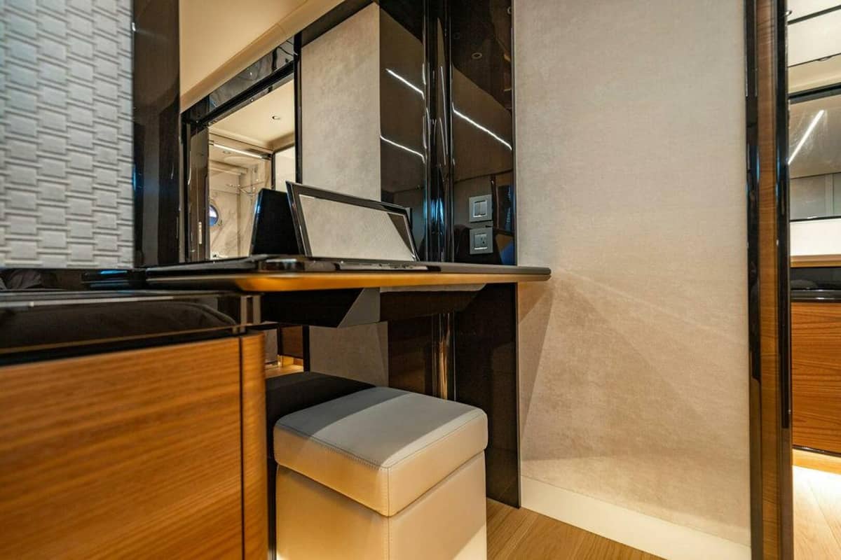 2023 Absolute 64 Navetta "KINGSHIP" photo 35