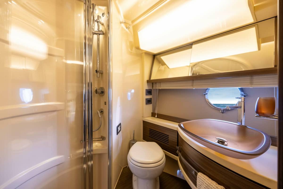 2015 Azimut 64 Flybridge "A/Sea" photo 28