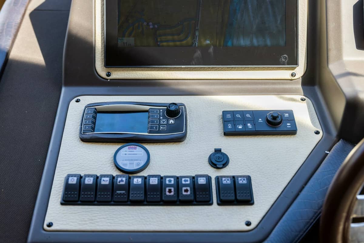 2015 Azimut 64 Flybridge "A/Sea" photo 11