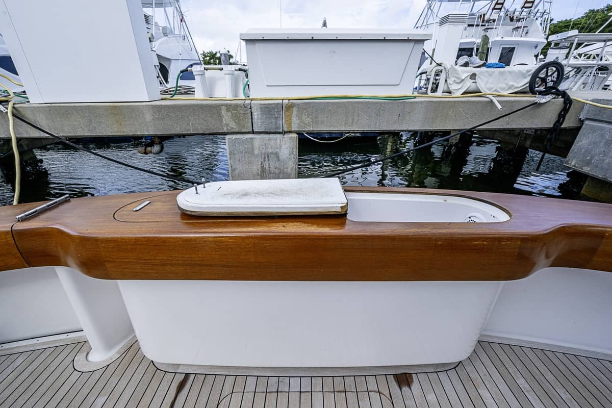 2007 Viking 64 Convertible "BIG BLUE" photo 21