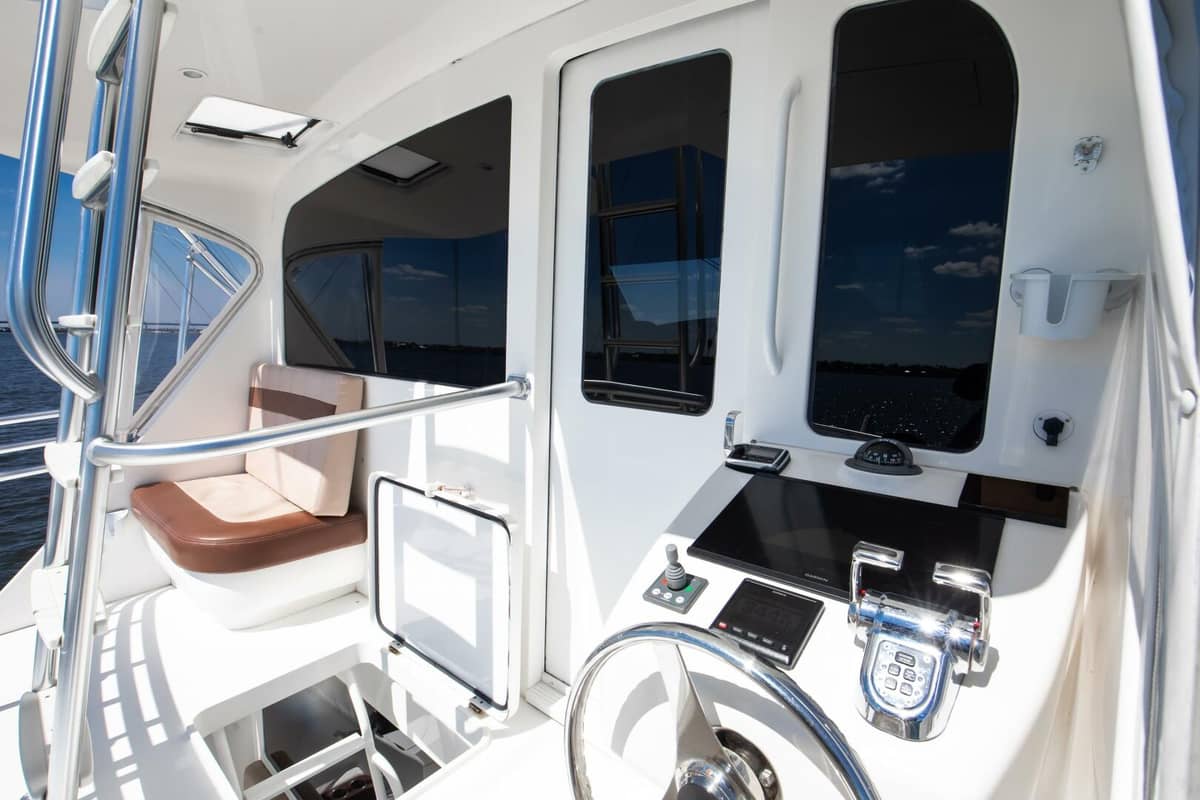 2009 Viking 64 Enclosed Bridge w/ Tower "High Life" photo 11