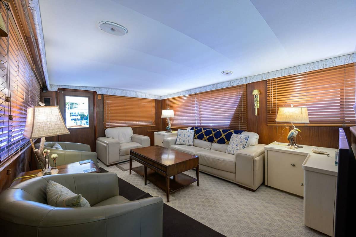 1987 Hatteras 63 Motor Yacht "Phantom" photo 6