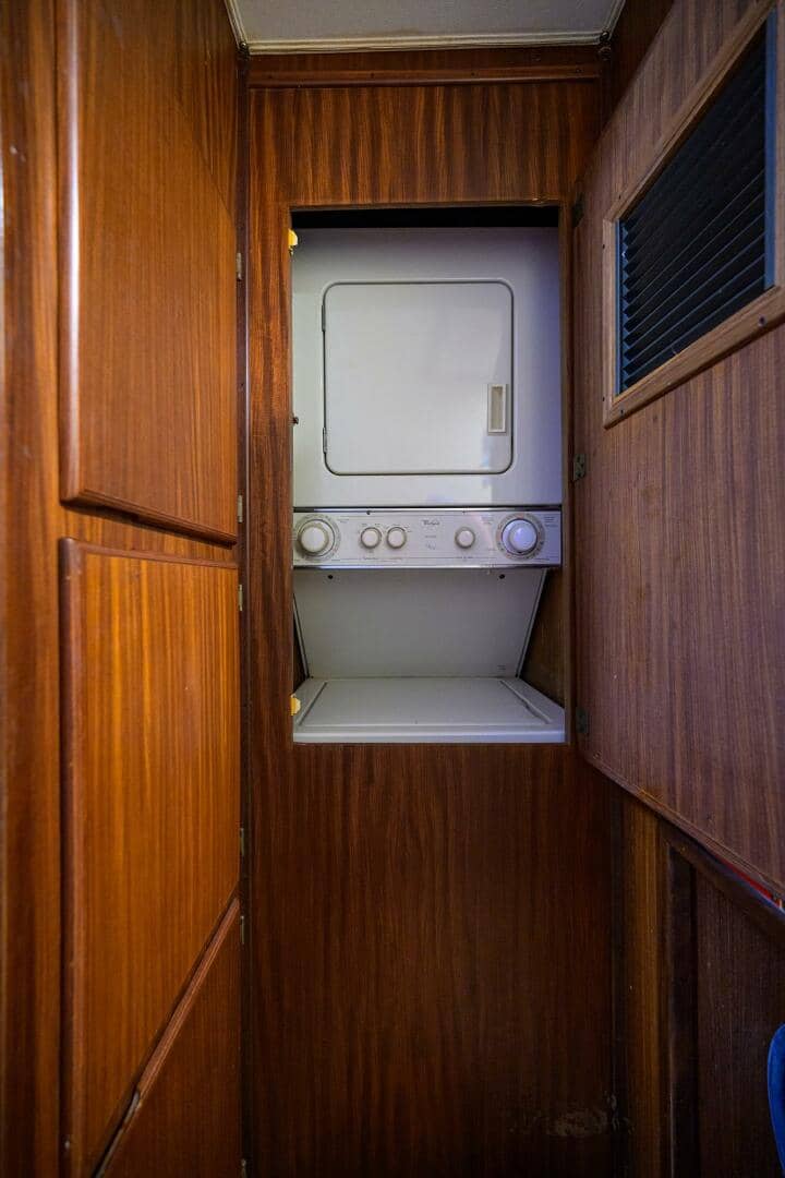 1987 Hatteras 63 Motor Yacht "Phantom" photo 42