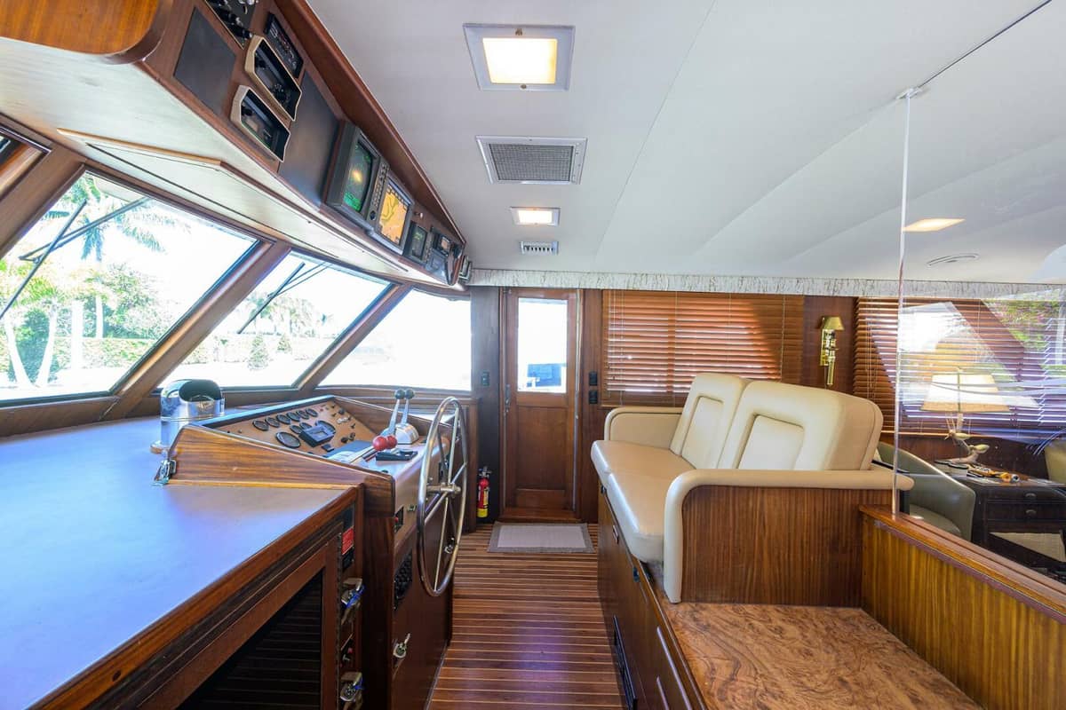 1987 Hatteras 63 Motor Yacht "Phantom" photo 20