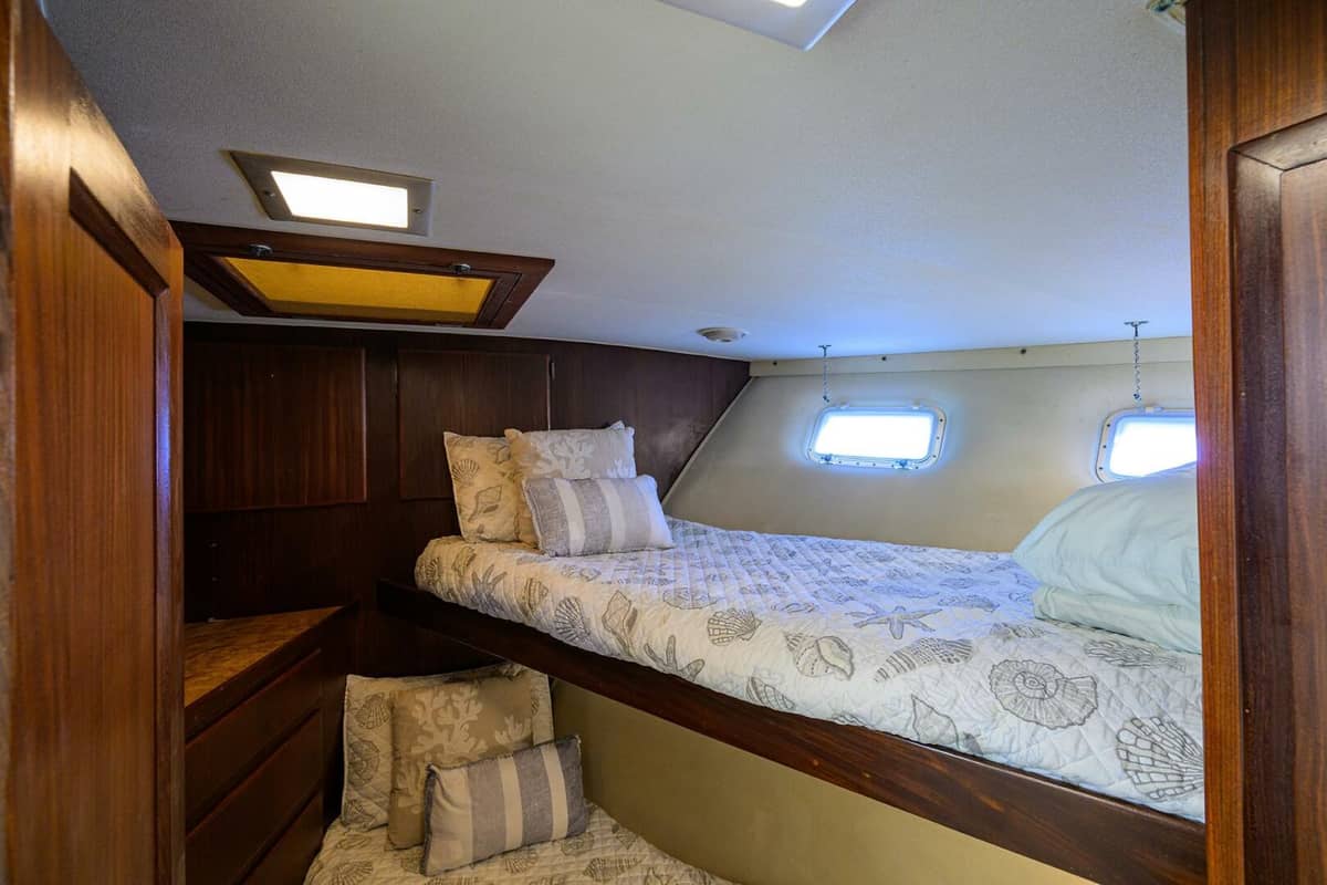 1987 Hatteras 63 Motor Yacht "Phantom" photo 34